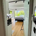 Апартаменты Place2be - With Infinity Pool Файстенау