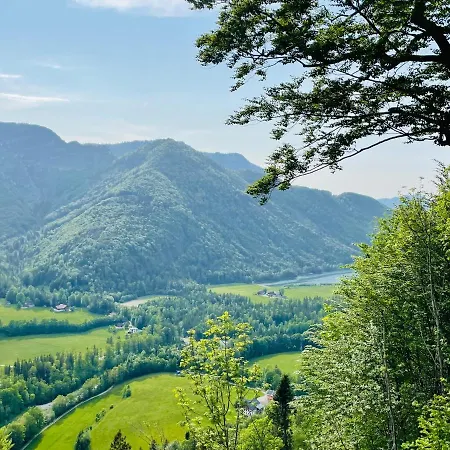 Place2be - With Infinity Pool Lejlighed