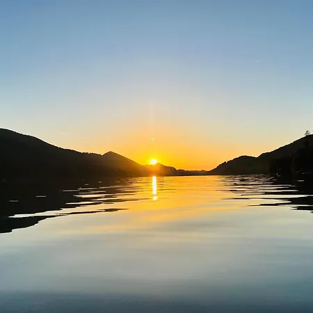 Place2be - With Infinity Pool Lejlighed *