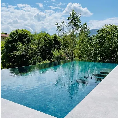 Place2be - With Infinity Pool Faistenau