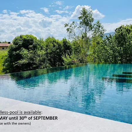 Place2be - With Infinity Pool Апартаменты *