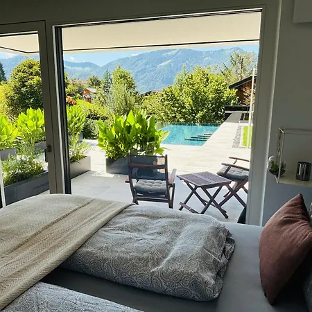 Place2be - With Infinity Pool Lejlighed