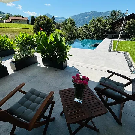 Place2be - With Infinity Pool Lejlighed