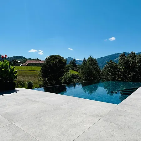 Place2be - With Infinity Pool Faistenau